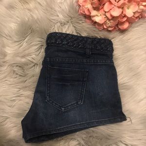 🌊FOREVER 21 DENIM SHORTS